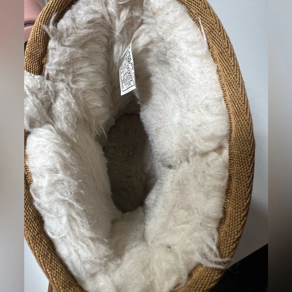 UGG | KOOLABURRA BY UGG | WOMENS VICTORIA SHORT FUR BOOT | SIZE 5